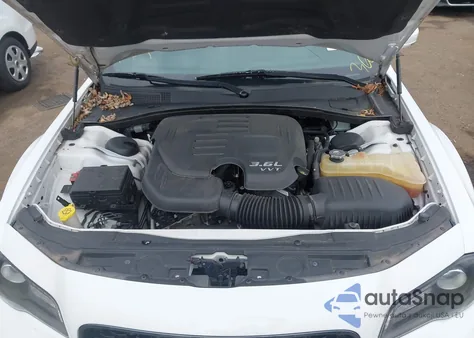 2018 Chrysler 300 300S из США, поврежденный, VIN 2C3CCABG0JH244592